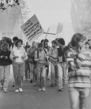 Mit einem „Pilgerweg der Versöhnung“ beteiligte sich Aktion Sühnezeichen am Olof-Palme-Freidensmarsch 1987.
